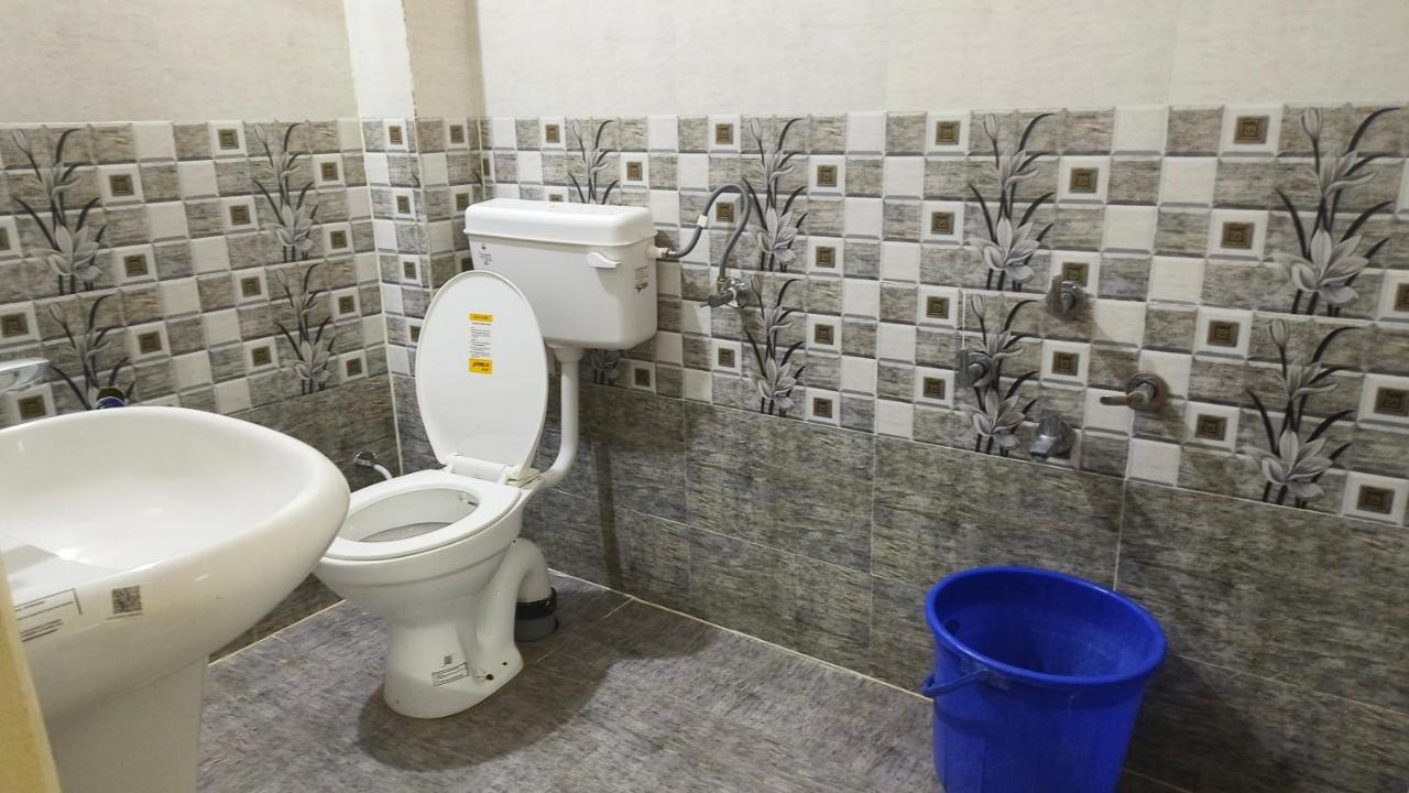 Nain Guest House Ujjain Ngoại thất bức ảnh