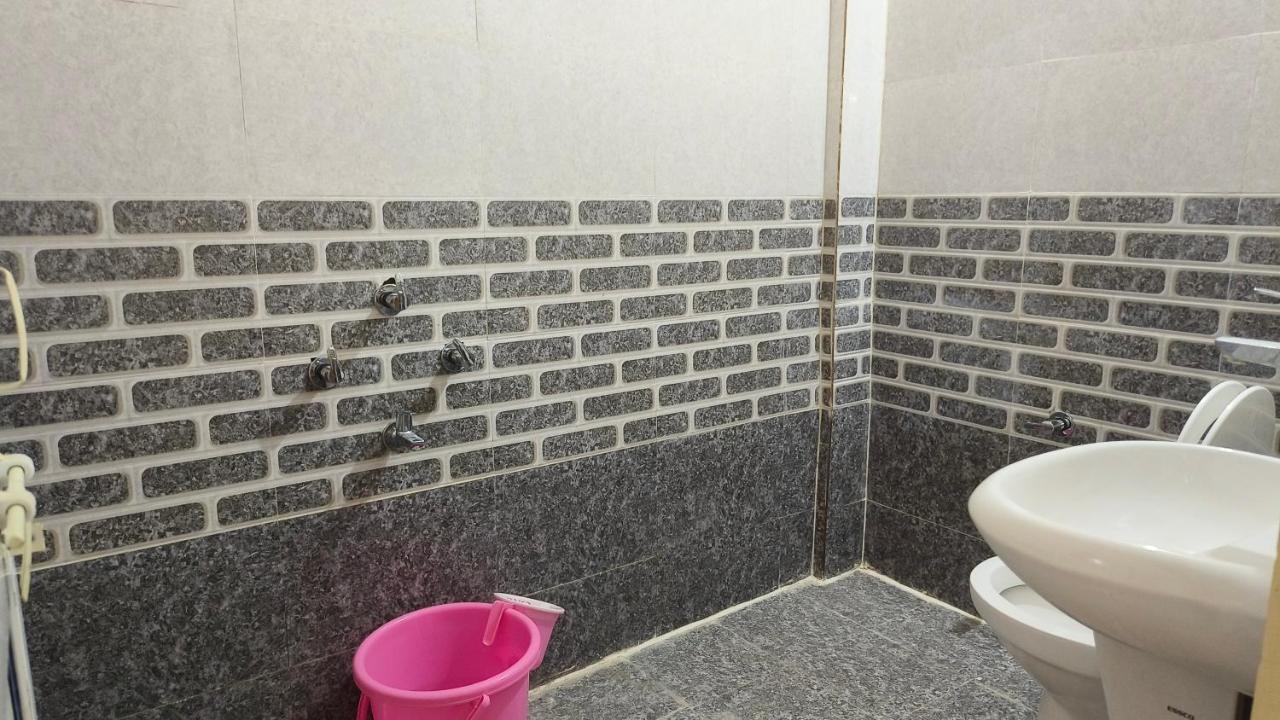 Nain Guest House Ujjain Ngoại thất bức ảnh