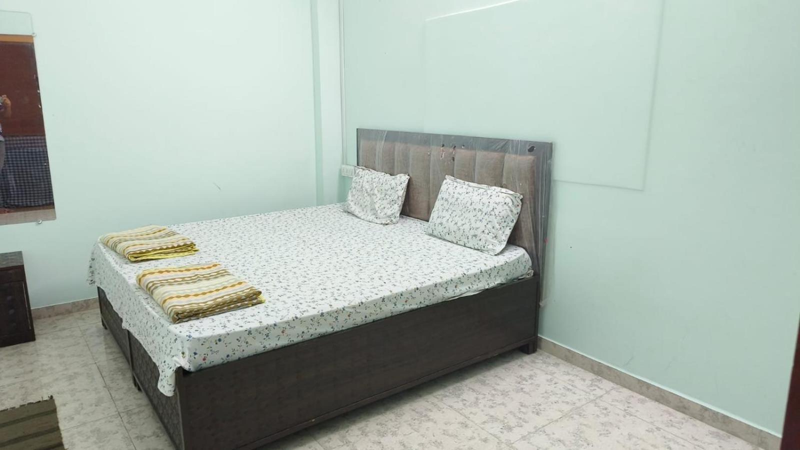Nain Guest House Ujjain Ngoại thất bức ảnh