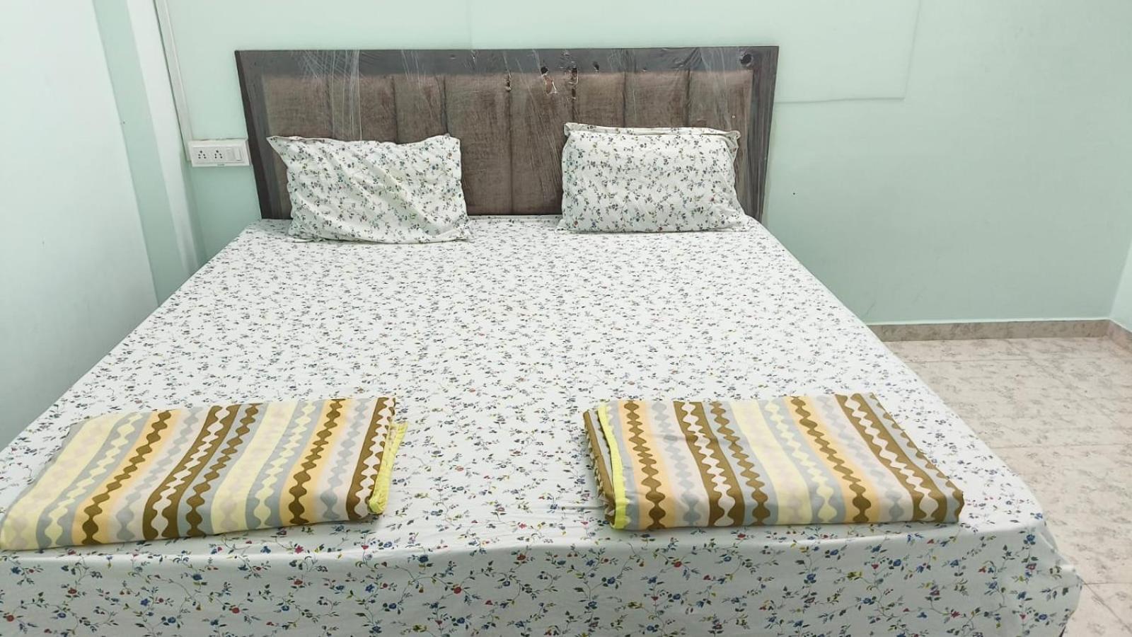 Nain Guest House Ujjain Ngoại thất bức ảnh